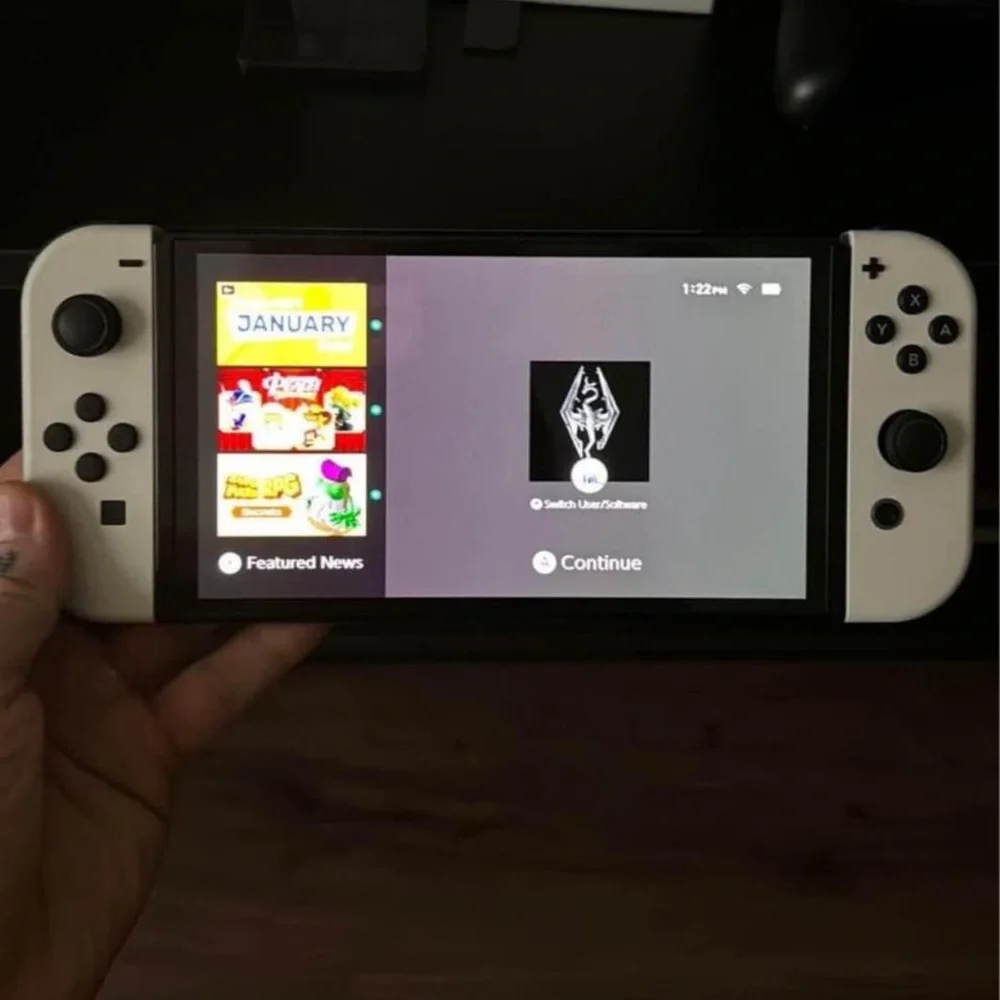 Nintendo - Picture 2 of 4